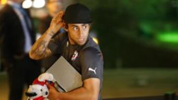 Jorge Valdivia fue uno de los más amplaudidos en el arribo de la selección. (Foto referencial).