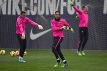 Claudio Bravo es una de las mejores figuras en la actual temporada de Barcelona.