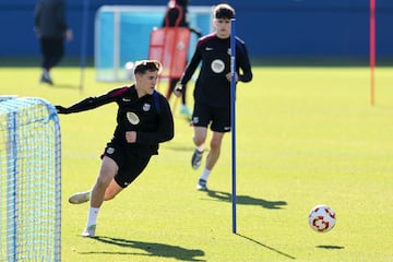 Gavi durante el entrenamiento.