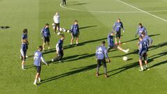 Coentrao posa con una bufanda que insulta al Benfica