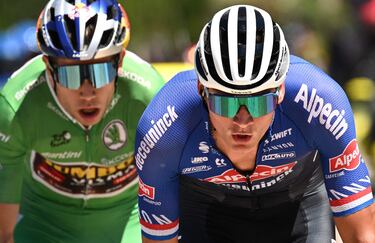 Van der Poel deja el Tour tras estar en la escapada