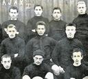 La primera equipación del Ajax, en 1900, era negra