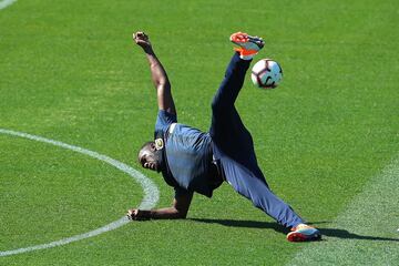 El primer entrenamiento de Bolt con los Central Coast Mariners