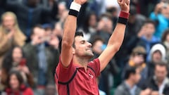 Djokovic mauls Thiem to reach fourth Roland Garros final