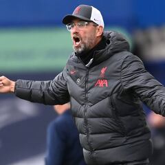 Dardo de Klopp a Carragher: "Por algo no hace este trabajo"