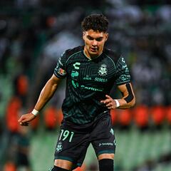 Ni X, ni Y: el relevo de Santi Giménez en el Feyenoord es esta joven promesa mexicana