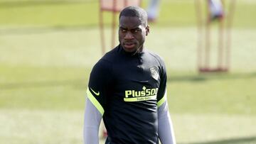 Kondogbia, durante un entrenamiento con el Atl&eacute;tico. 