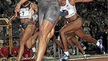 <B>REINA DEL SPRINT.</b> Marion Jones ganando ayer en 100 metros.