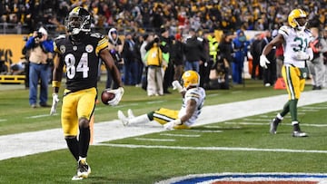 PITTSBURGH, PA - NOVEMBER 26: Antonio Brown #84 of the Pittsburgh Steelers reacts after a 33 yard touchdown reception in the fourth quarter during the game against the Green Bay Packers at Heinz Field on November 26, 2017 in Pittsburgh, Pennsylvania.   Joe Sargent/Getty Images/AFP
 == FOR NEWSPAPERS, INTERNET, TELCOS &amp; TELEVISION USE ONLY ==