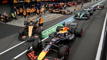 Lando Norris (McLaren MCL39) y Max Verstappen (Red Bull RB21). Melbourne, Australia. F1 2025.