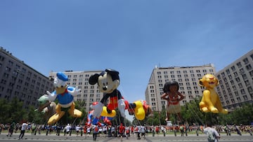 Nuevos personajes, tres kilómetros de recorrido y varias sorpresas: así será la Paris Parade 2024 en Santiago