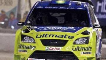 <B>BUEN ESPECTACULO</B>. Hirvonen dio muestras de sus buenas manos al volante de su Ford Focus.