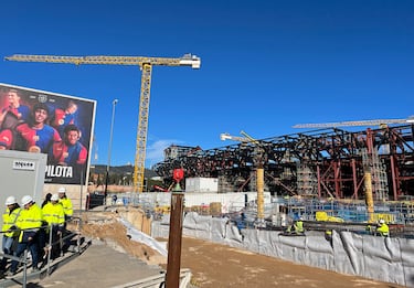 Pese a haber fracasado en sus pronósticos más optimistas, que situaban el regreso en noviembre de 2024, coincidiendo con el 125 aniversario de la fundación del club, el Barça mantiene un escenario de regreso al Spotify Camp Nou antes de que termine la temporada 2024-25.