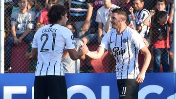 Libertad arrolla a The Strongest y se acerca a la fase de grupos