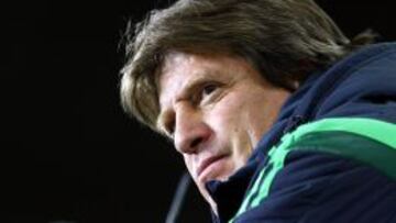 Después del altercado protagonizado con el cronista Christian Martinoli, Miguel Herrera su cargo como seleccionador nacional de México.