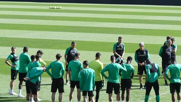 La plantilla del Betis, en un entrenamiento.