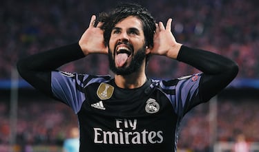 Tras brillar en el Málaga, firmó en verano de 2013 por el Real Madrid donde permaneció hasta 2022.