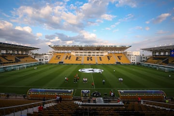 El Bolshaya Sportivnaya Arena, también conocido como el Sheriff Stadion, es la casa de este club desde mediados de 2002. Tiene capacidad para 13.000 espectadores.