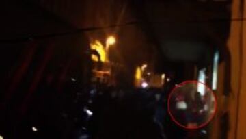 La policía impide a Balotelli y Robinho encararse con ultras