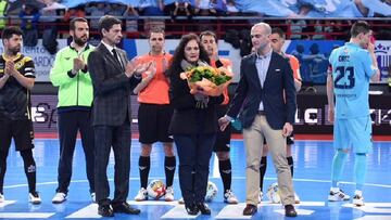 Movistar dedica su goleada a Cecilio Rodríguez