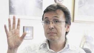 <b>EL FISCAL. </b>Lari, en la foto, ayer, investiga el supuesto amaño del partido Roma-Lazio disputado el 15 de mayo pasado.