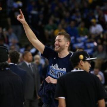 David Lee, feliz de nuevo en el Oracle Arena.