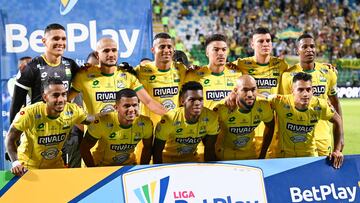 Jugadores de Atlético Bucaramanga, multados por su protesta tapándose la boca.