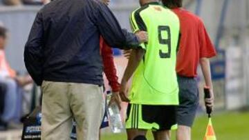 <b>DE SEVILLA A VITORIA. </b>Casi once meses después de romperse el cruzado anterior en Sevilla, Uche se fracturó el menisco en Mendizorroza.