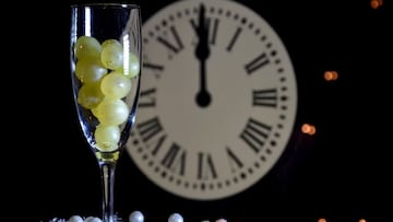 La sorprendente razón por la que se comen 12 uvas en Año Nuevo: descubre el origen de la tradición mexicana