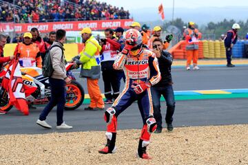 Marc Márquez se hizo con la victoria en el GP de Francia saliendo desde la pole. El ilerdense iguala así los triunfos de Jorge Lorenzo en MotoGP (47).