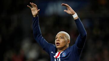 FILE PHOTO: Soccer Football - Ligue 1 - Paris St Germain v Amiens SC - Parc des Princes, Paris, France - December 21, 2019   Paris St Germain&#039;s Kylian Mbappe reacts   REUTERS/Gonzalo Fuentes/File Photo