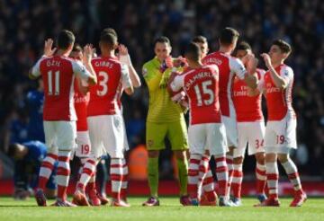 Arsenal se mete en la lucha por el segundo lugar de la Premier League.