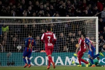 Paco Alcácer marcó el 4-1 tras una asistencia de Messi.