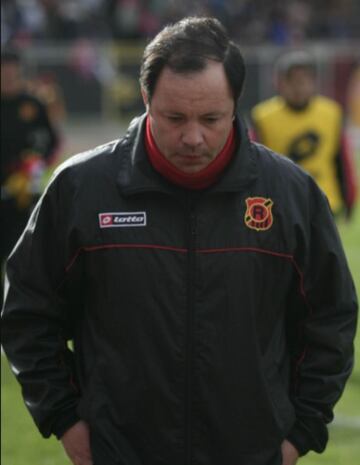 En 2009, Rangers descendió a Primera B tras perder 3-0 ante Cobreloa en Calama (fue 1-0 en cancha). El DT Oscar Del Solar hizo jugar a seis jugadores extranjeros -permitiéndose cinco- durante 10 minutos del lance. Con la resta de tres puntos, la talquinos bajaron de categoría.