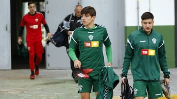 Gonzalo Villar, ayer, con Óscar Gil.