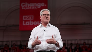 British opposition Labour Party leader Keir Starmer speaks at a general election campaign event at The Royal Horticultural Halls in London, Britain, June 29, 2024. REUTERS/Suzanne Plunkett