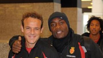 <b>EL OK DE WEBÓ. </b>Corrales, sonriente, recibe el apoyo de Webó.