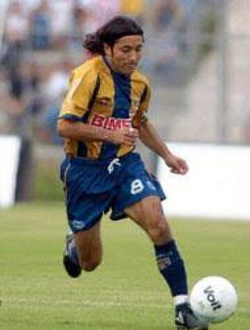 Entre el 2001 y el 2009 jugó por nueve clubes mexicanos, la mayoría del ascenso. La Piedad, Celaya y Tampico Madero fueron algunos.