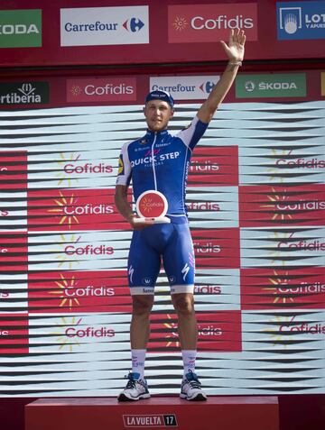 Matteo Trentin ganador de la cuarta etapa.