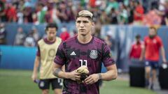 Alan Pulido durante un partido de la Selección Mexicana en el año 2021.