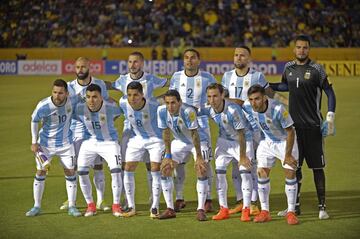 Players of Argentina pose for pictures before the start of their 2018 World Cup qualifier football match against Ecuador in Quito, on October 10, 2017