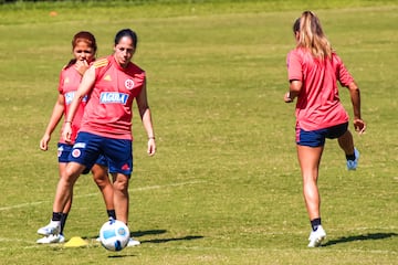 La Selección Colombia Femenina realizó su última practica en la sede de Deportivo Cali antes de su debut en Copa América frente a Paraguay en el Pascual Guerrero