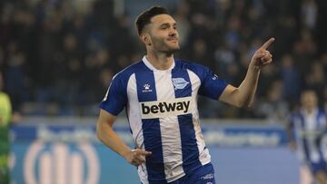 El delantero espa&ntilde;ol del Alav&eacute;s, Lucas P&eacute;rez, durante un partido.