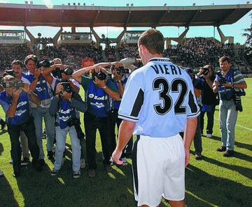 El internacional italiano fichó por el Atlético en 1997. En 1998 se lo llevó la Lazio.