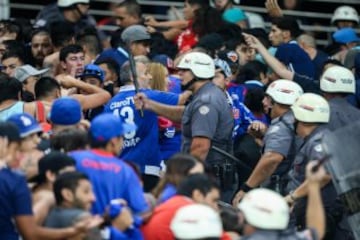 Los graves incidentes de los hinchas de la U en el Arena Corinthians