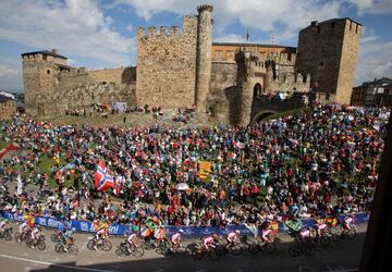 España ha sido sede de los Mundiales siete veces. La primera, en 1965, en Lasarte-Oria (País Vasco) con victoria del británico Tom Simpson. En 1973, Barcelona coronó al italiano Felice Gimondi. En 1984 repitió la Ciudad Condal, con triunfo para el belga Claude Criquielion. En 1992, en Benidorm, Gianni Bugno elevó la bandera de Italia. El francés Laurent Brochard y la italiana Alessandra Cappellotto se impusieron en 1997 en San Sebastián. En 2005, en Madrid, títulos para Bélgica con Tom Boonen y Alemania con Regina Schleicher. Por último, Ponferrada 2014 encumbró al polaco Michal Kwiatkowski y a la francesa Pauline Ferrand-Prévot.