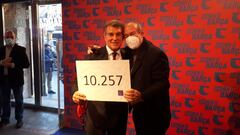 Laporta recoge 10.257 firmas.