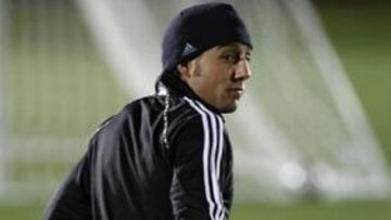 El centrocampista asturiano Santi Cazorla reflejó antes de la final de consolación ante Sudáfrica en la Copa Confederaciones que, a pesar de la derrota en semifinales ante Estados Unidos, "el grupo sigue igual de unido que siempre".