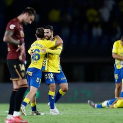 Amatucci, entre Messi y Kirian Rodríguez