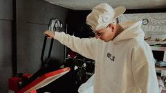 Erick Pulgar zanja su futuro y firma uno de los contratos más importantes de su carrera